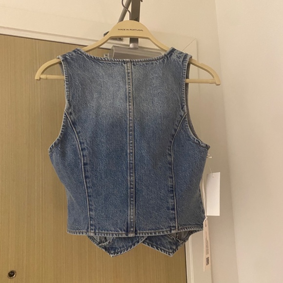 Aritzia Denim Forum ‘90’s Mia Vest - Picture 3 of 3